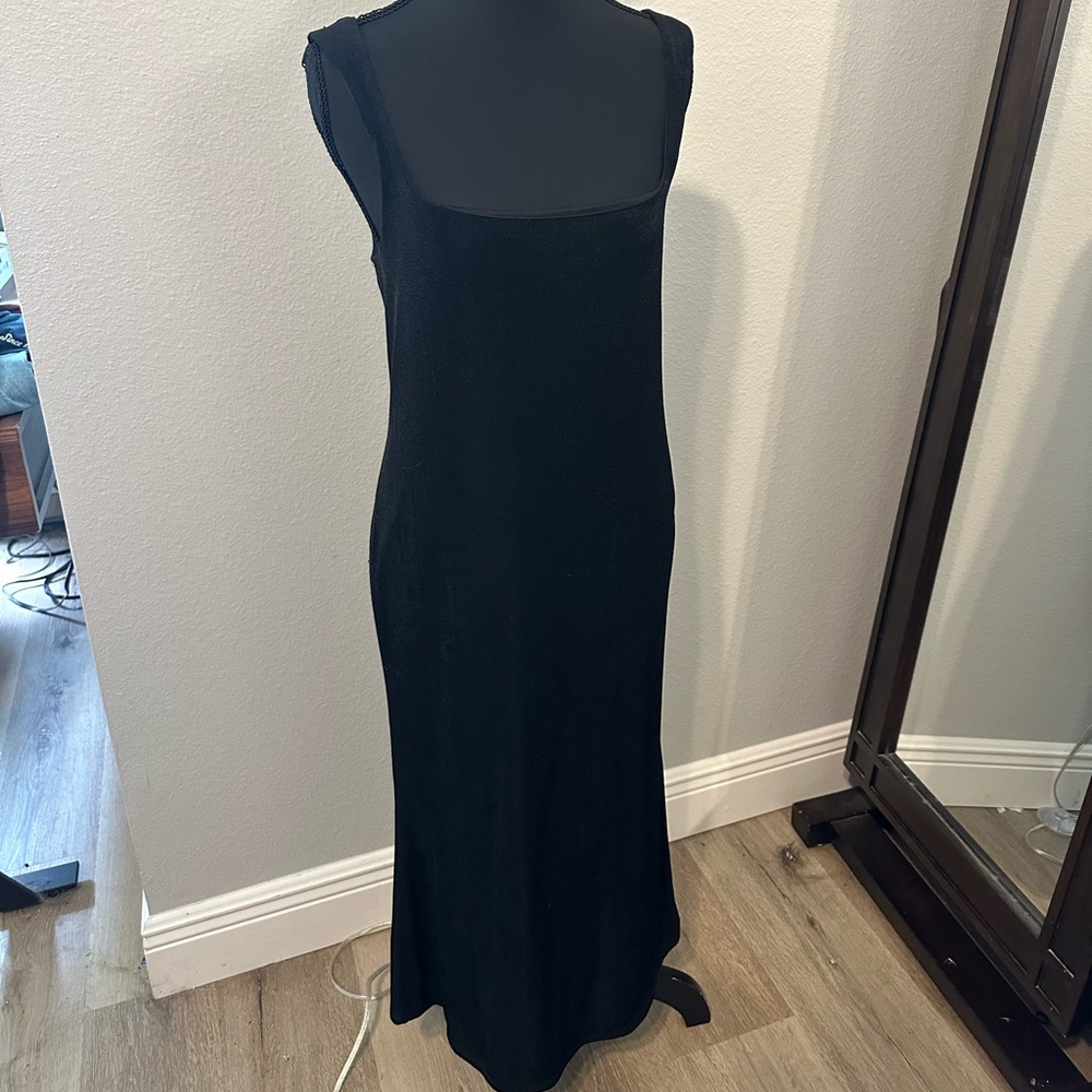 Elegant Black Sleeveless Dress
